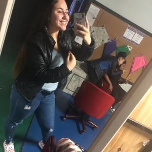 Meet your Posher, Amelie